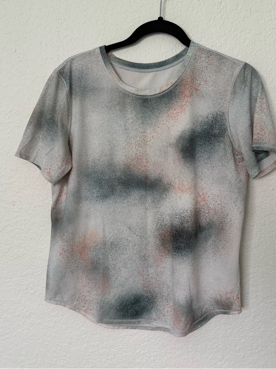 lululemon athletica Tops - Lululemon Short Sleeve Crew Tee in Spray Camo Teal & Orange